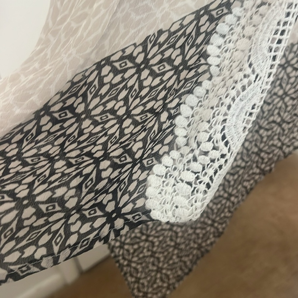 Boho Coverup - Picture 5 of 7